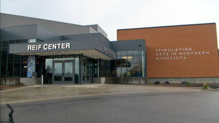 Blandin Foundation, the Reif Discuss $475,000 Grant for Arts Center Expansion