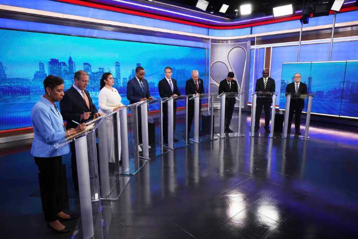 Democrats pledge to help people break the law, no matter the cost