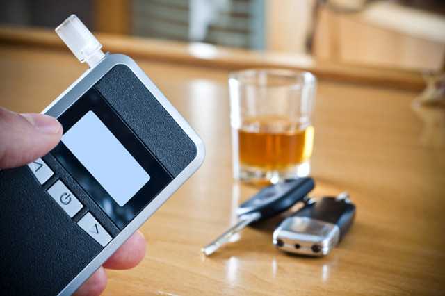 Surrey lawyer tried to influence police officer after impaired driving stop, rules panel