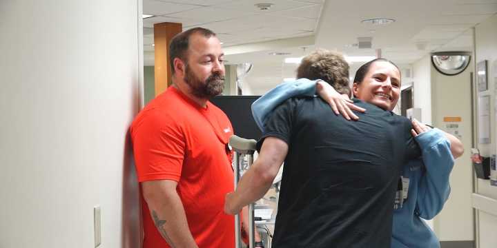 Head-on crash survivor from Fair Grove, Mo. thanks hospital staff who helped save his life