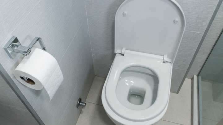 Florida woman rescued after leaving note in Jersey Mike’s bathroom