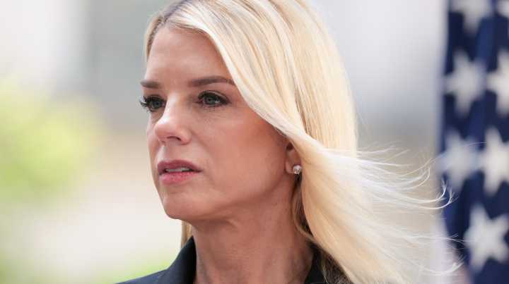 Pam Bondi's Look For Police Briefing Event Screams Retired Grandma On Duty