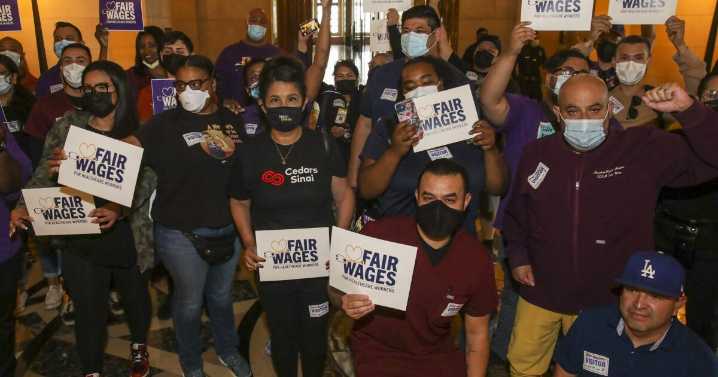 Labor groups, officials push for  a minimum wage of at least $25 an hour in L.A. County