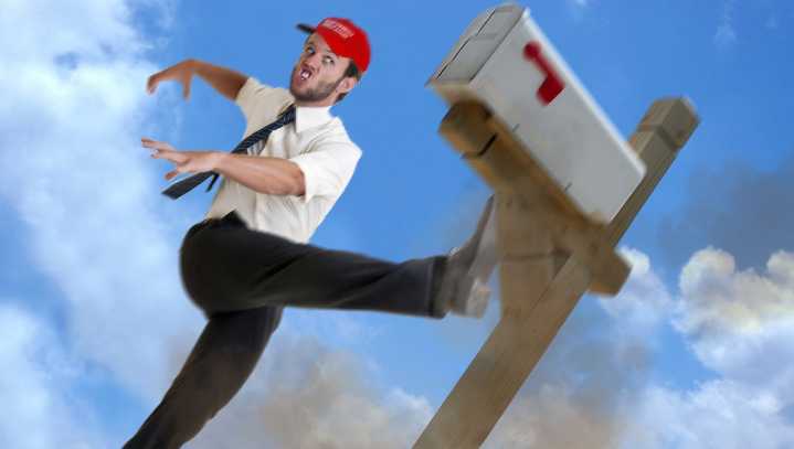 Hardcore Trump Supporter Destroys His Own Mailbox