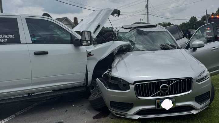 Three people hospitalized after crash in Carroll County