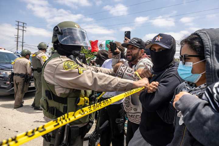 Immigration authorities clash with Los Angeles area protesters