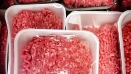 USDA advierte que la carne molida vendida en Whole Foods podría estar contaminada con E. coli