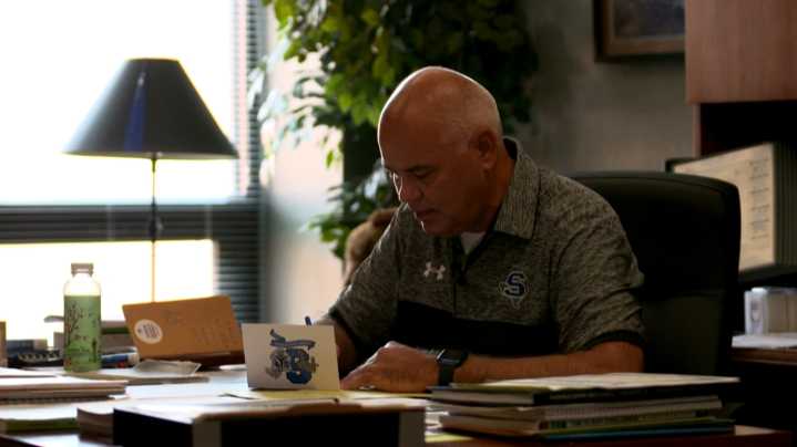 Mansfield graduating seniors get heartfelt notes from principal