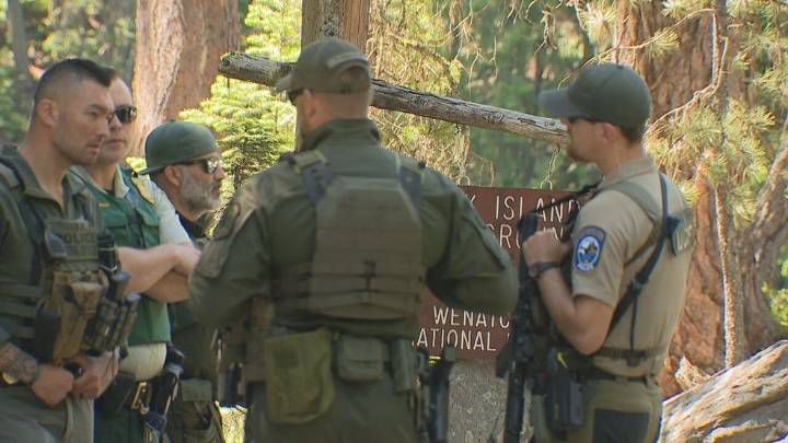 Accused killer Travis Decker possibly seen near Colchuck Lake, tracked to Blewett Pass