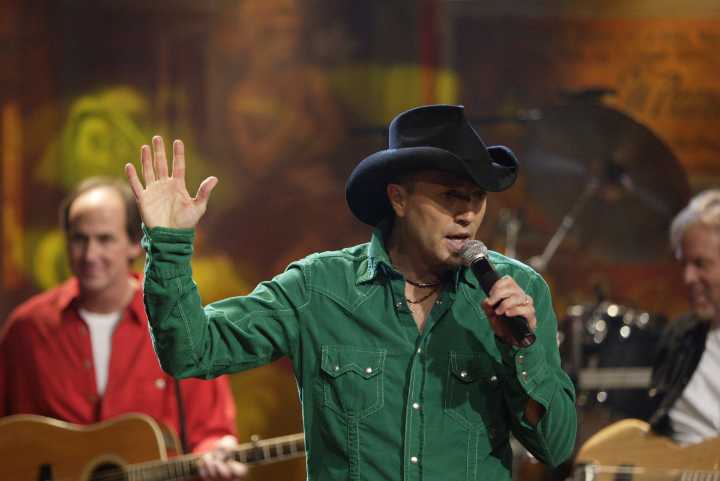'90s Country Singer, 66, Is 'So Darn Good Looking' at Concert