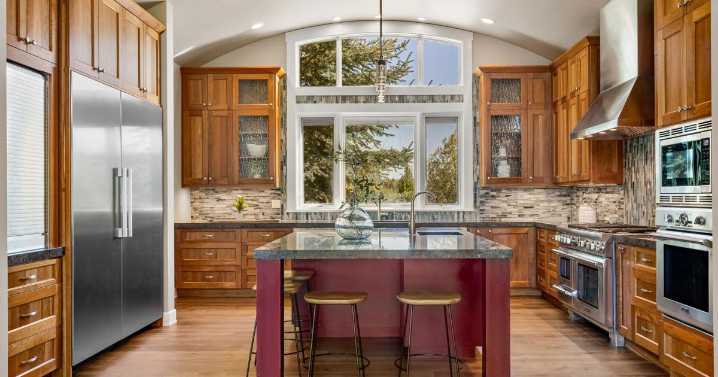 June 20 Luxury Auction® Scheduled for Luxe Estate & Ranch in Bend, OR with Cascade Mtn Views