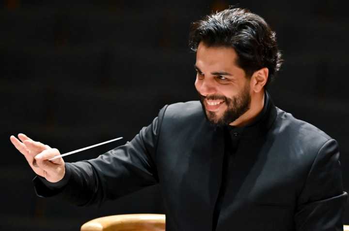 L.A. Opera Names Domingo Hindoyan as Next Music Director
