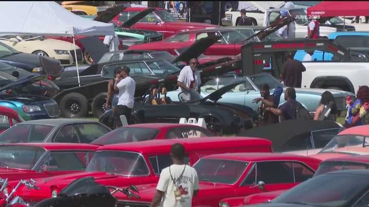 Law enforcement uses shuttles and warns of towing to manage traffic at Rick Ross Car Show
