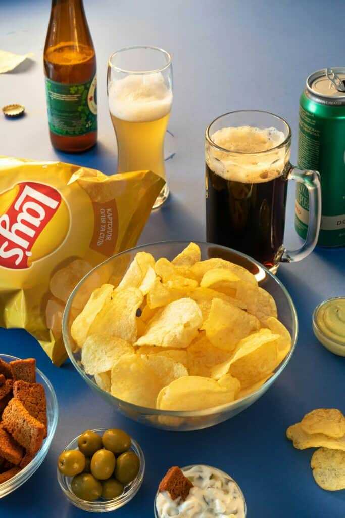 Snack Bags vs. Bowls of Chips: Hygiene Risks and Smart Snacking Choices