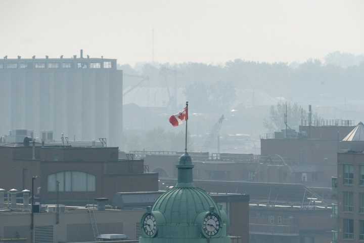 Much of Ontario remains under smoke warnings amid wildfires: Environment Canada