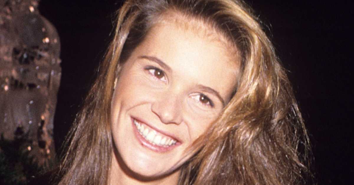 Elle Macpherson Drops Jaws With Ageless Appearance on Red Carpet