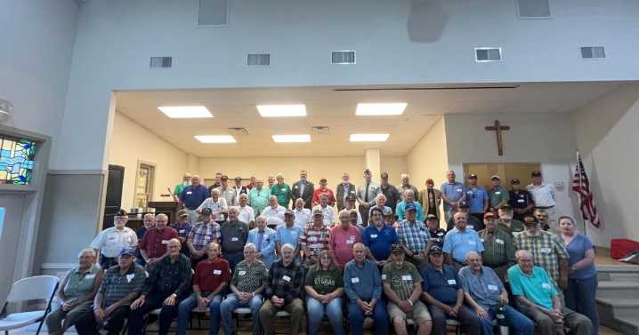 Paying tribute: Annual dinner once again recognizes local veterans