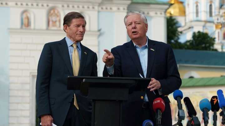 US senators warn Putin's new offensive looms as peace talks stall in Ukraine