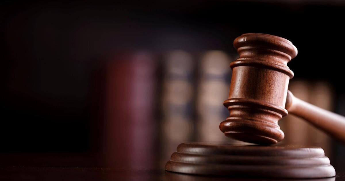 Jury rejects border military trespassing charge