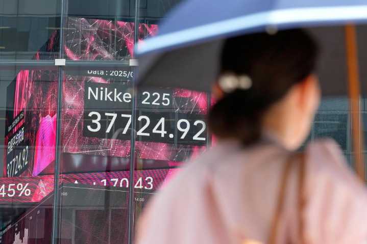 Wall Street rises as focus turns from Trump-Musk feud to the May jobs data – Chicago Tribune