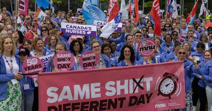 Nurses from across Canada rally in Niagara Falls, vow to defend public health care