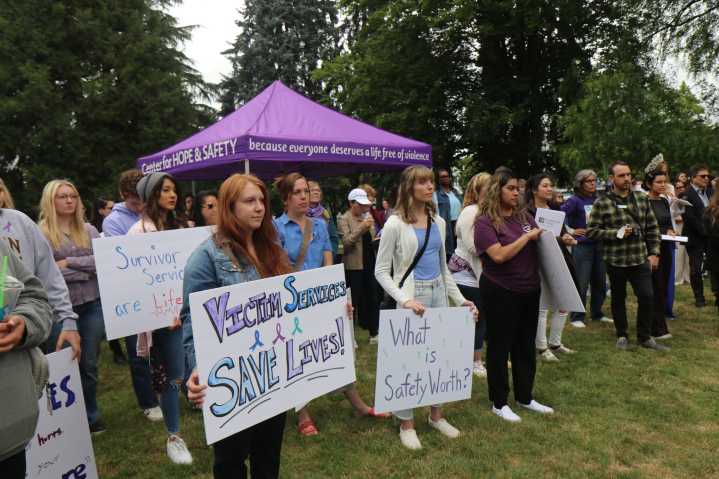 ‘Get it done’: Advocates push Oregon lawmakers to fund services for victims of abuse