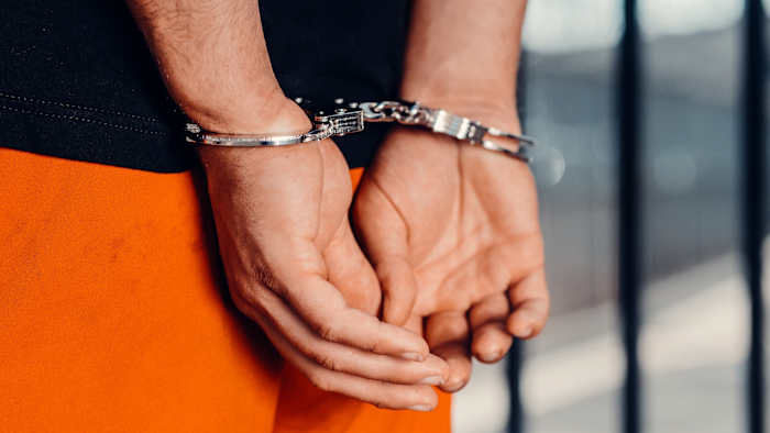 Correctional officer arrested after accepting bribes, smuggling contraband in Karnes County facility, US Marshals say