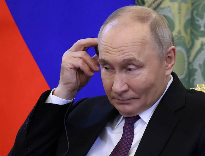 No, Nato: Brits had not 'better learn to speak Russian'