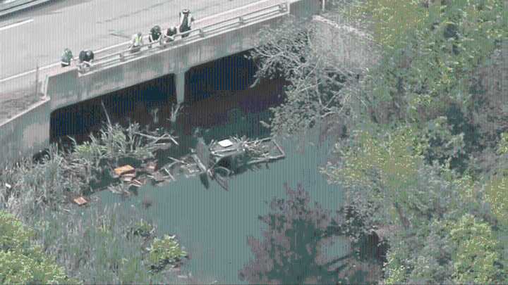 I-495 traffic by vehicle in water in Littleton, MA, area – NBC Boston