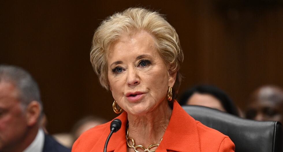 Juez suspende decreto de Trump para eliminar el Departamento de Educación de EE.UU .