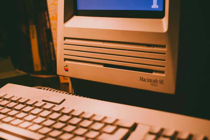 Classic Macintosh Lives On: New 3D Printer Filament Revives Iconic 'Platinum' Color for Apple Fans