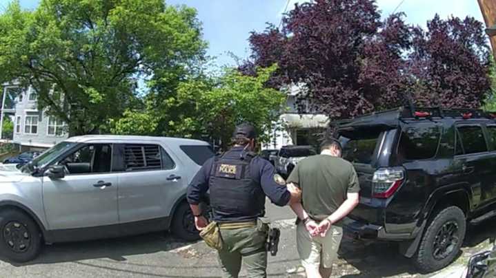 Portland police arrest Gresham-Barlow teacher in online sting