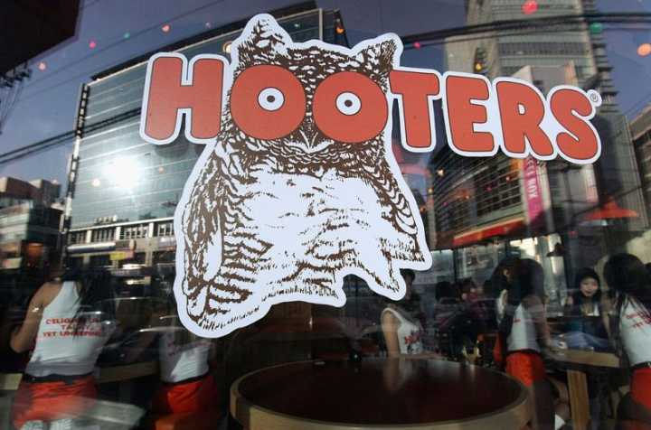 Several Florida Hooters locations abruptly close following bankruptcy filing