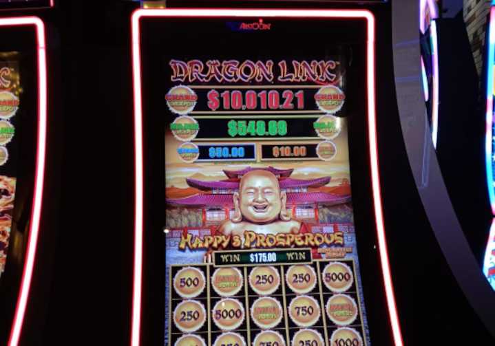 Mass. casino winner: $2.50 bet won gambler jackpot prize
