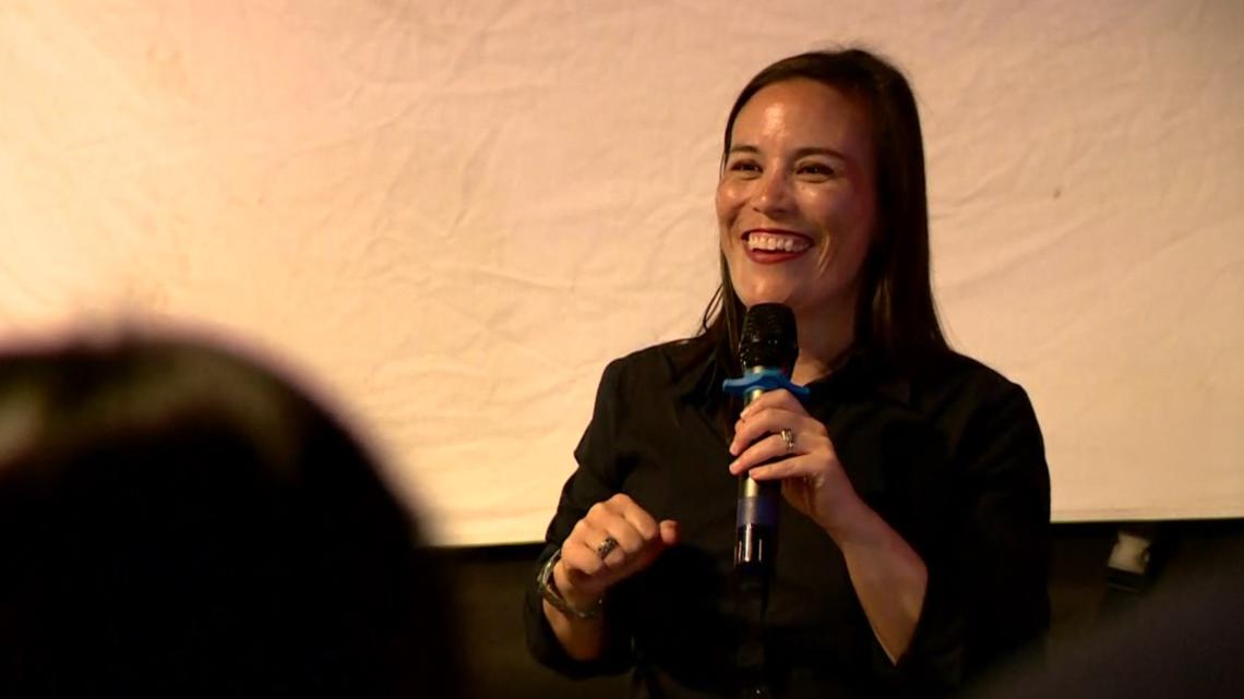 San Antonio mayor's race: Gina Ortiz Jones beats Rolando Pablos in historic win