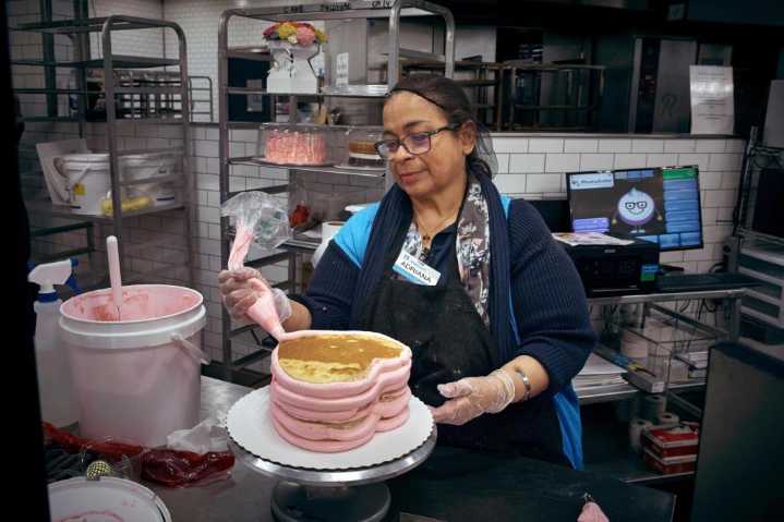 Walmart's army of bakery decorators take the cake in hourly store pay
