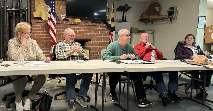 New commissioners take office as Rosemont passes budget