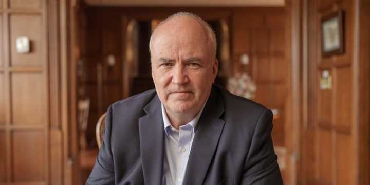 Former Iowa State Senator announces U.S. Senate bid