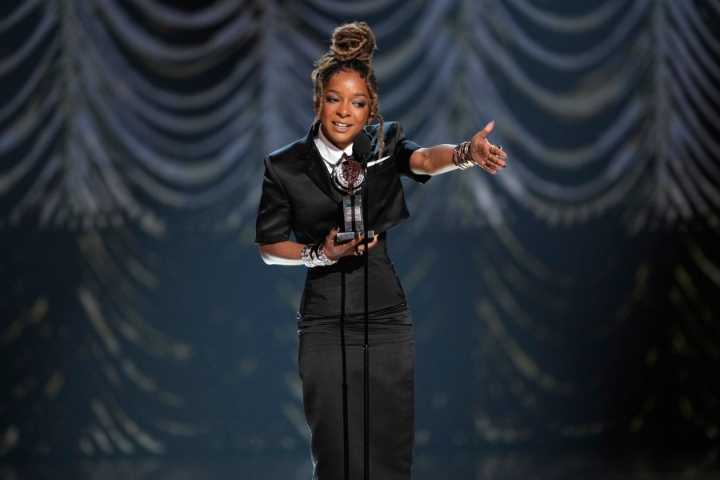 Tony Awards laud android rom-com 'Maybe Happy Ending' and history