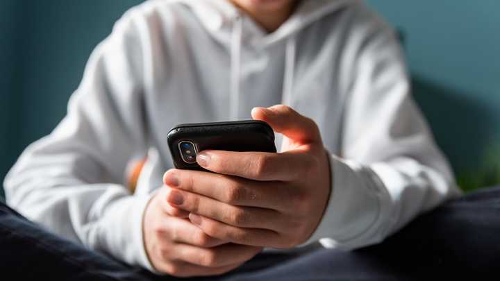DC Public Schools to ban cellphones. Here are the rules
