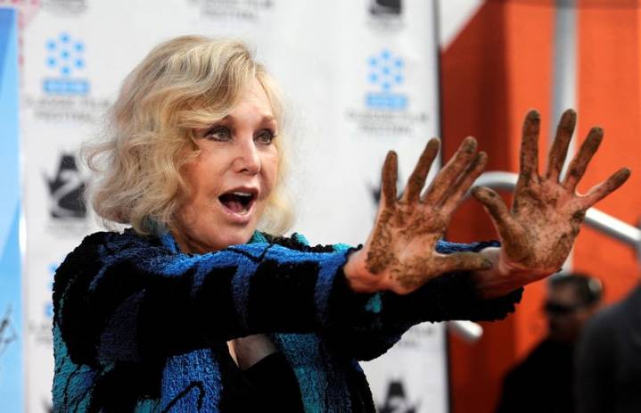 Kim Novak to receive Venice film festival career award