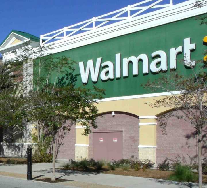 Ex-employee of Walmart resists arrest on shoplifting charge