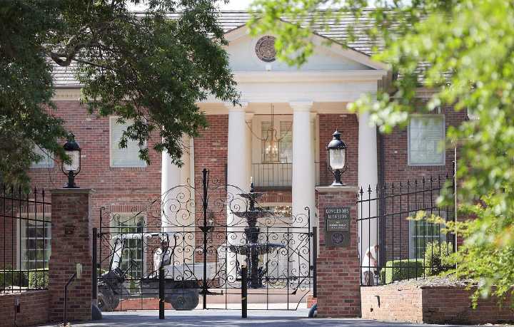 Audit of Governor’s Mansion finds $5,164 in questionable spending in ’23; Sanders’ counsel disputes report