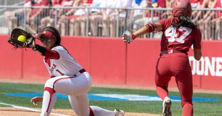 Cydney Sanders goes out in 'cinematic way' after pair of championships with OU softball