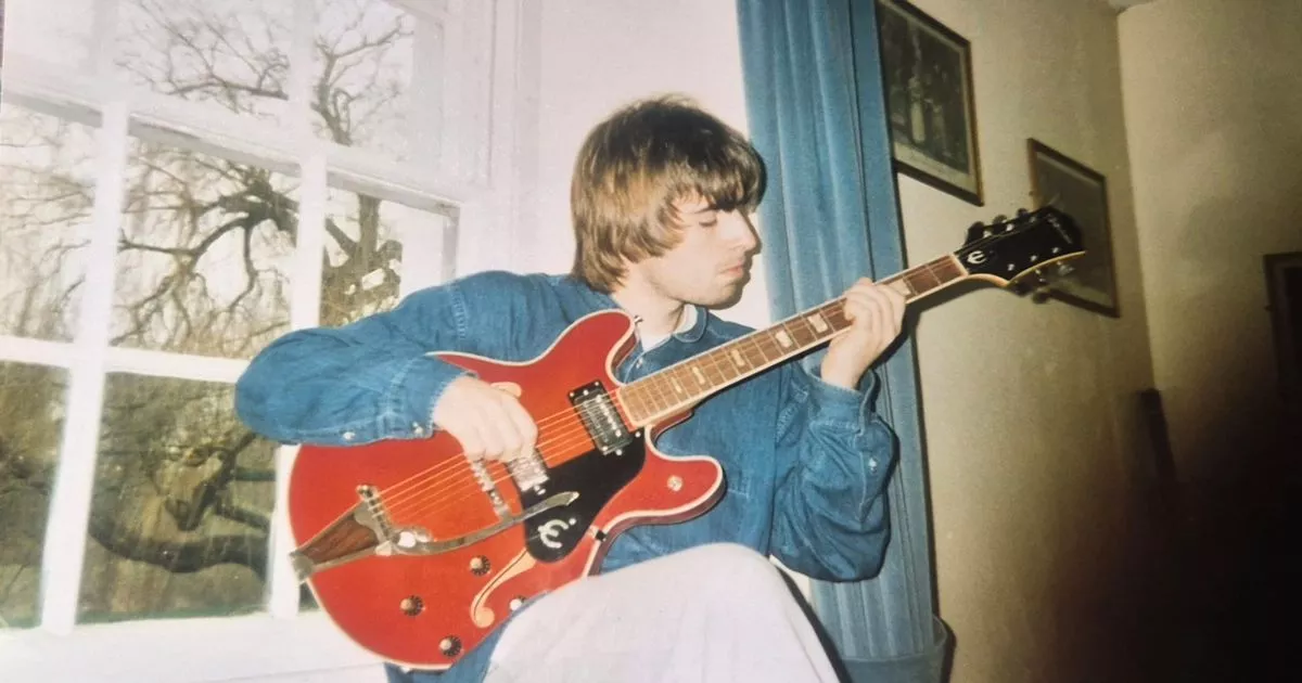 "It was a bit of a jolly up" - What it was like to record the 'abandoned' version of Oasis' 'Definitely Maybe'