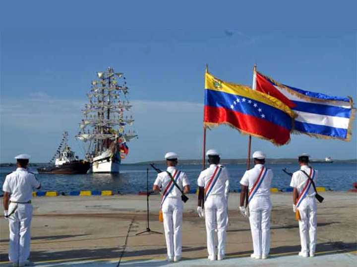 Buque Simón Bolívar de Venezuela regresa a Cuba