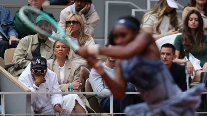 Gauff moves fast to ease Spike Lee's NBA pain