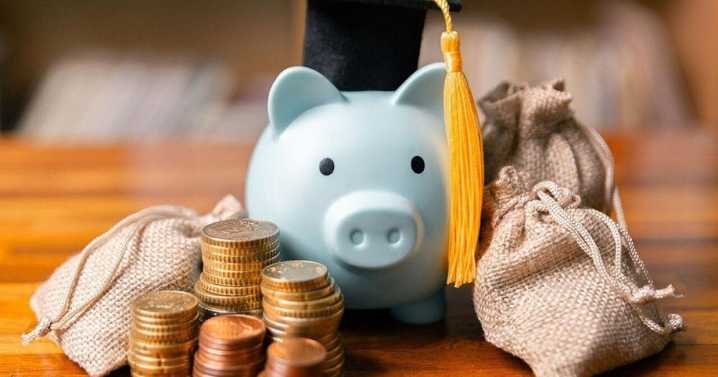6 money tips for recent grads