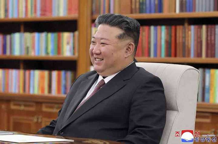 North Korea continues repair of new warship