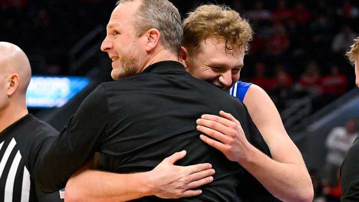 How IU basketball's Darian DeVries handles having his son on his team